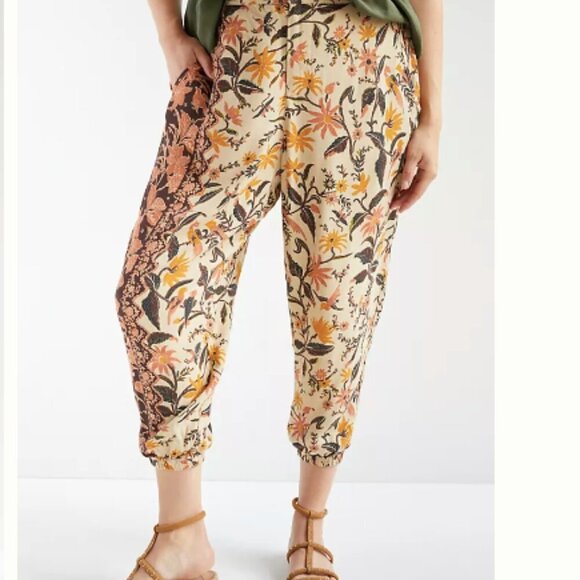Anthropologie Smocked Balloon Leg Neutral Floral Mixed Print Pants - Picture 2 of 9